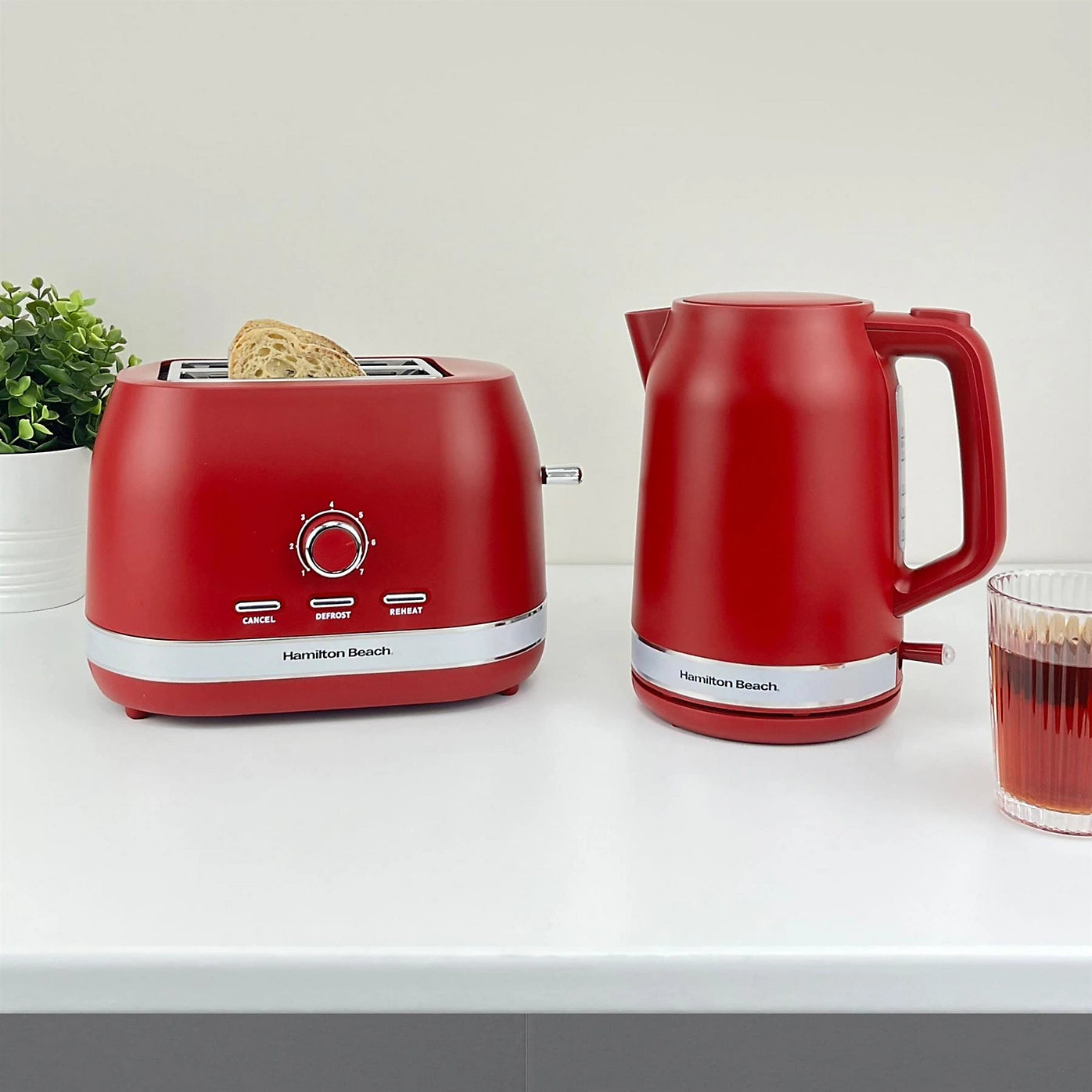 Hamilton Beach Ella Kettle 1.7L Matte Red